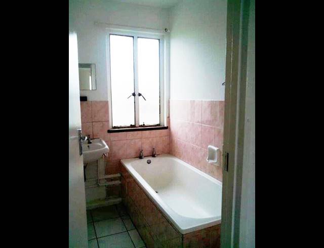 2 BEDROOM APARTMENT RENTED IN ALGOA PARK